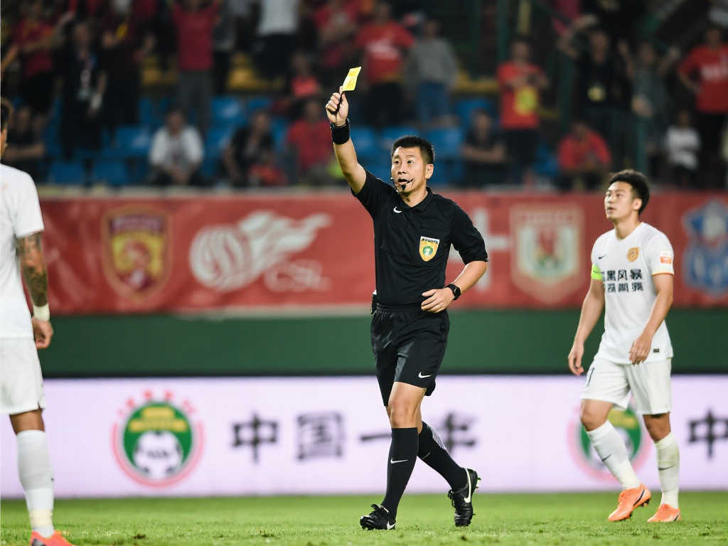 性的比赛中 性的比赛中